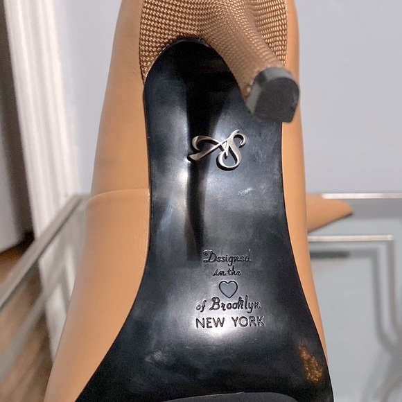 Classic Nude Leather High Heels, size 6.5B, NIB. - Picture 7 of 16